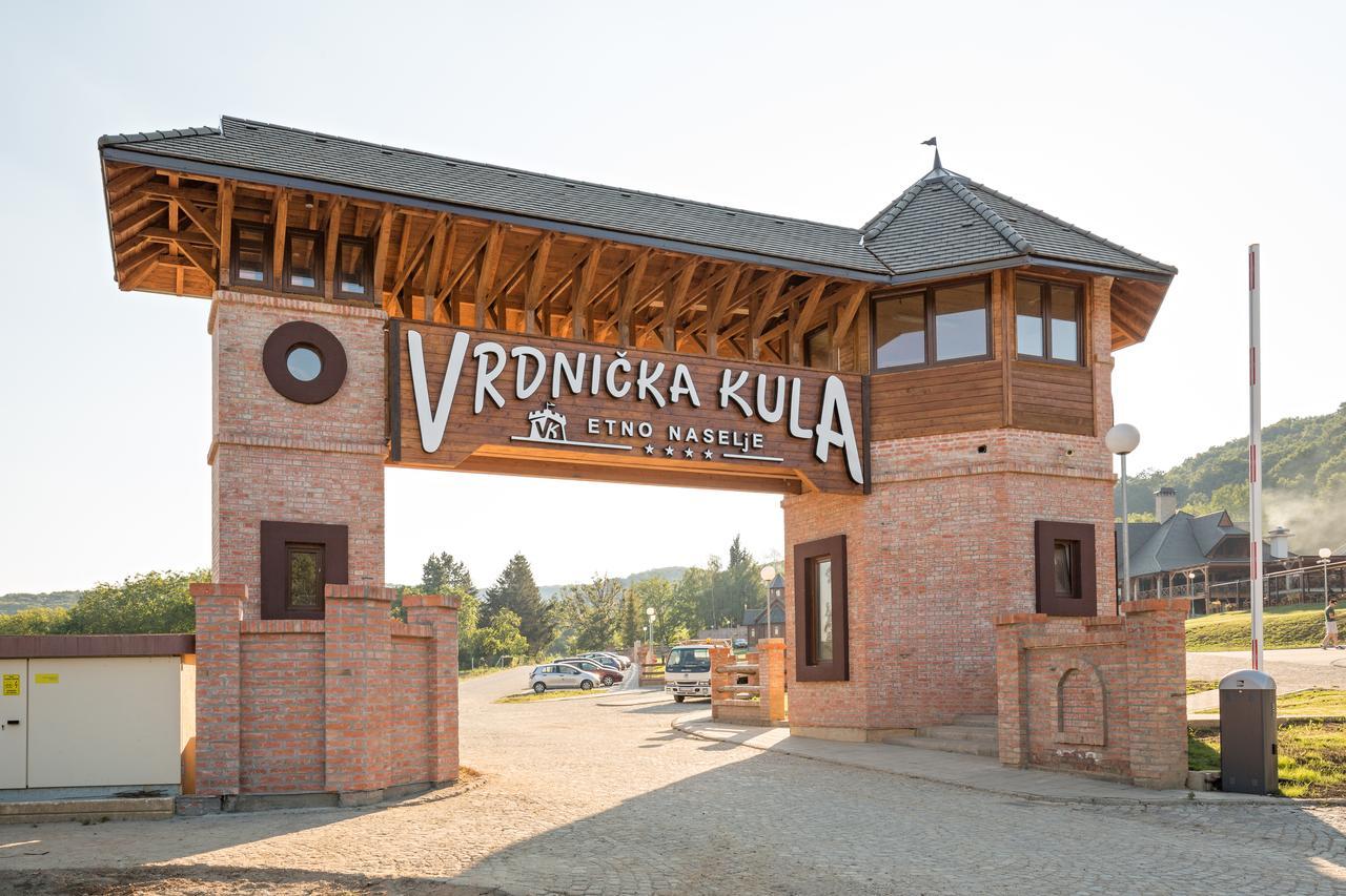 Etno Naselje Vrdnicka Kula Bed & Breakfast Vrdnik Exterior photo
